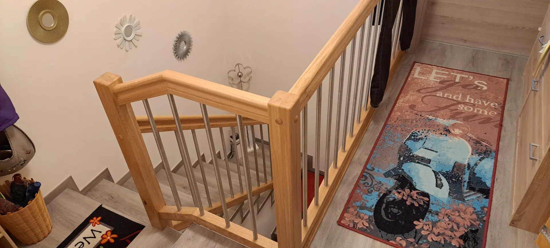 Treppengeländer aus Holz und Metall von Innenausbau Miny